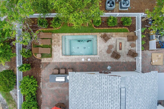 Building Photo - 4465 Clipper Cove