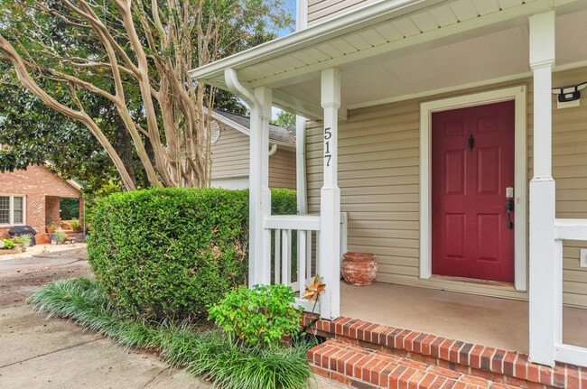 Building Photo - 517 Laurel Tree Ln