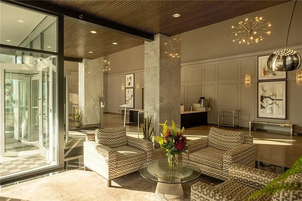 Building Photo - 620 Peachtree St NE