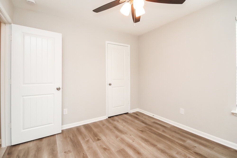 Building Photo - 8419 Ideal Dr