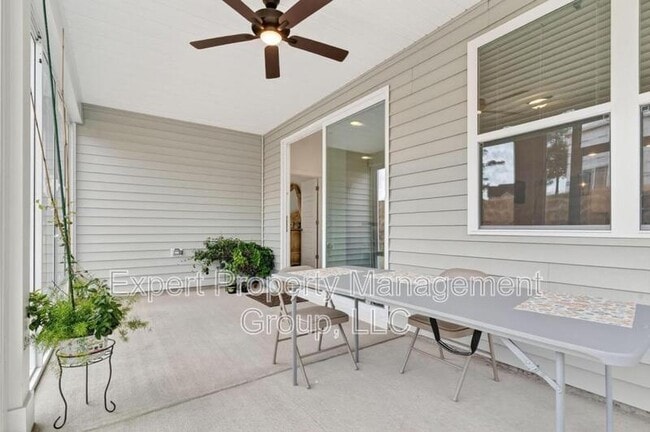 Building Photo - 163 Little Crk Dr