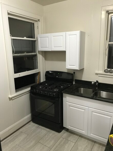 new kitchen - 4333 Eileen Dr