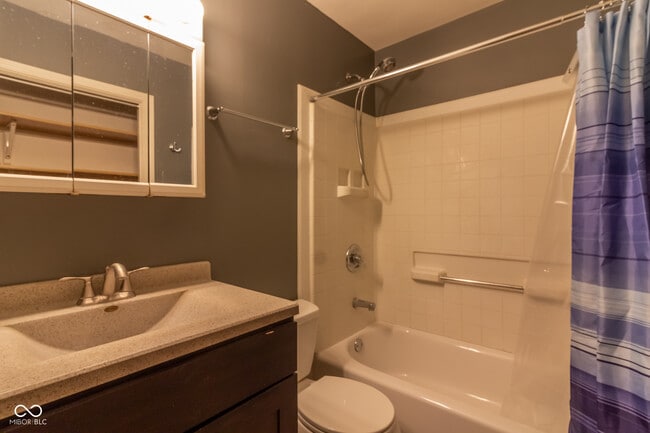 Building Photo - 504 Mooreland Dr