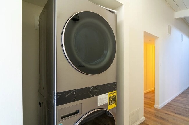 Building Photo - Newly Renovated!! 6 Bedroom property on Baja!