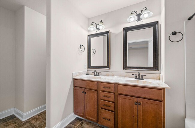 Building Photo - 1224 Meachem Dr