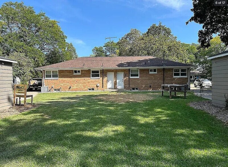 Building Photo - 5141 E Brookfield Dr