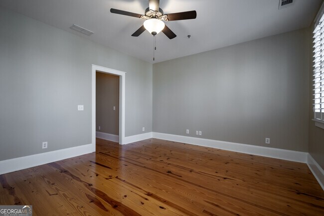 Building Photo - 83 Charter Oak Dr