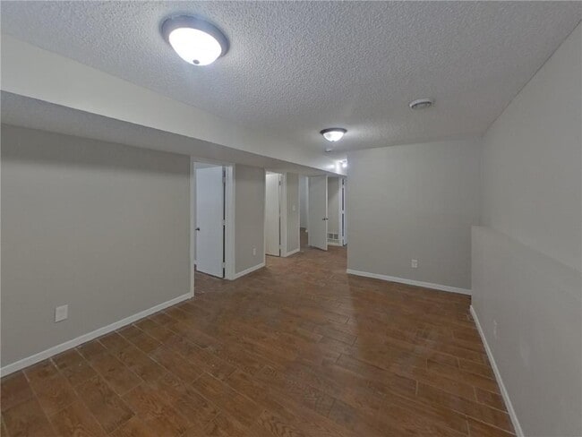 Building Photo - 3200 Jurdy Ct S