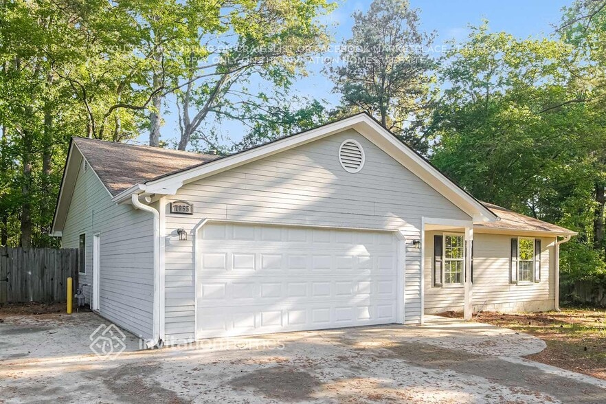 Building Photo - 7855 Dogwood Way