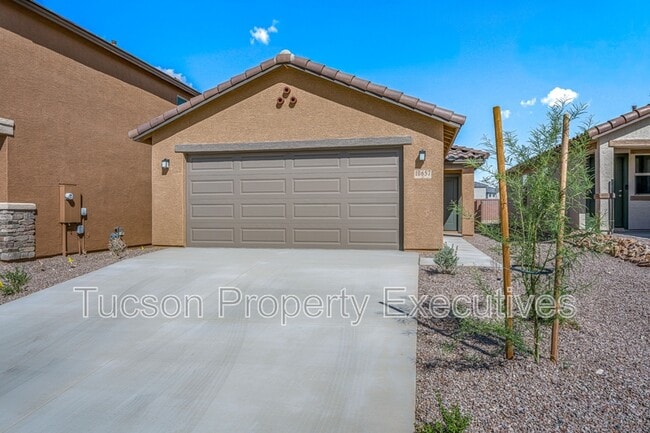 Building Photo - 10657 S Astraia Dr