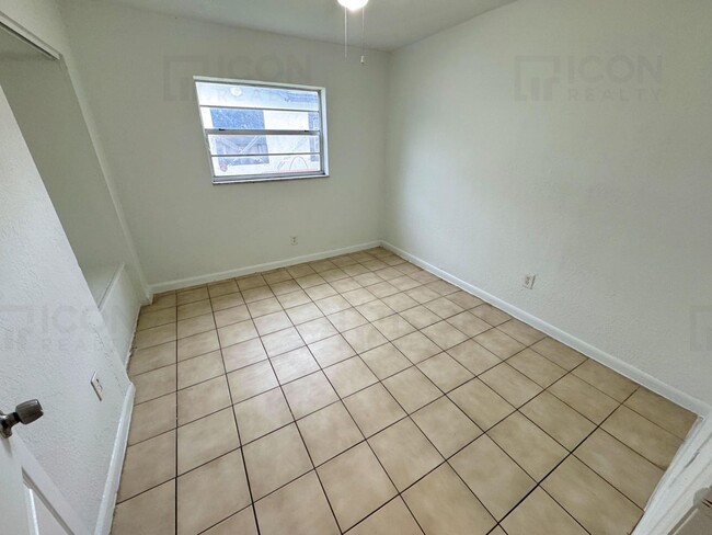 Building Photo - 6580 SW 20th St