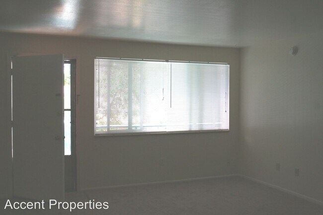 Building Photo - 2935 COLLEGE