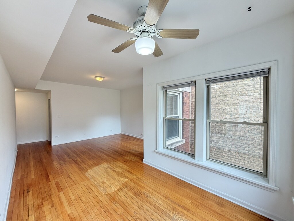 Building Photo - 5817 N Ridge Ave
