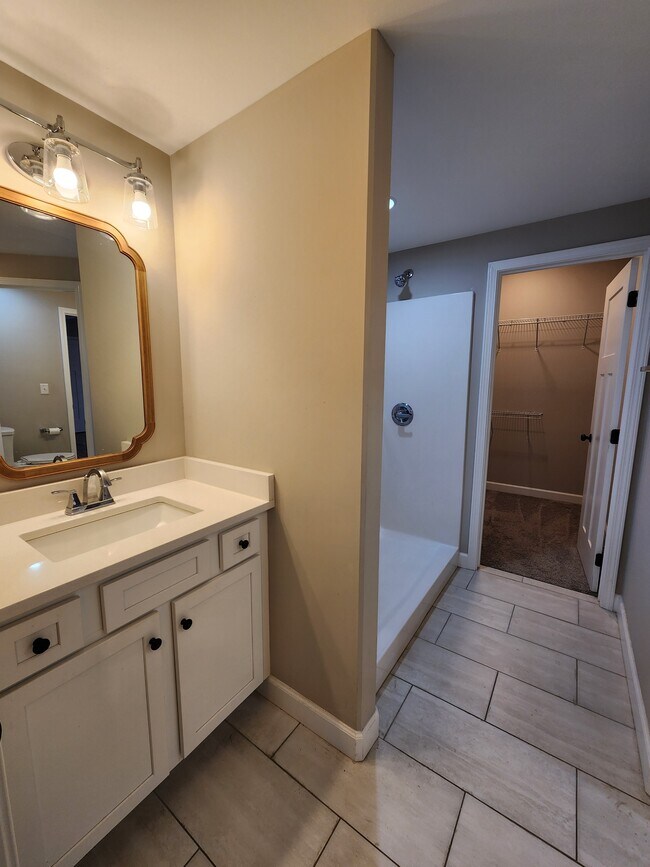 Building Photo - 1405 Brk Hl Dr