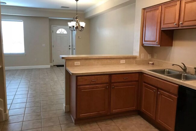 Kitchen2 - 237 SE 16th Ave