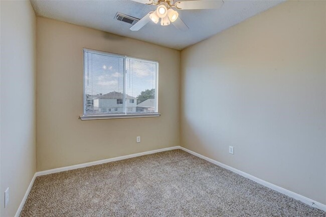 Building Photo - 822 Richview Dr