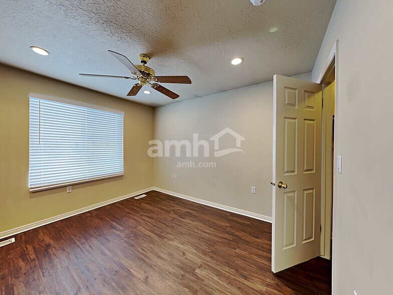 Building Photo - 2906 W 2075 S