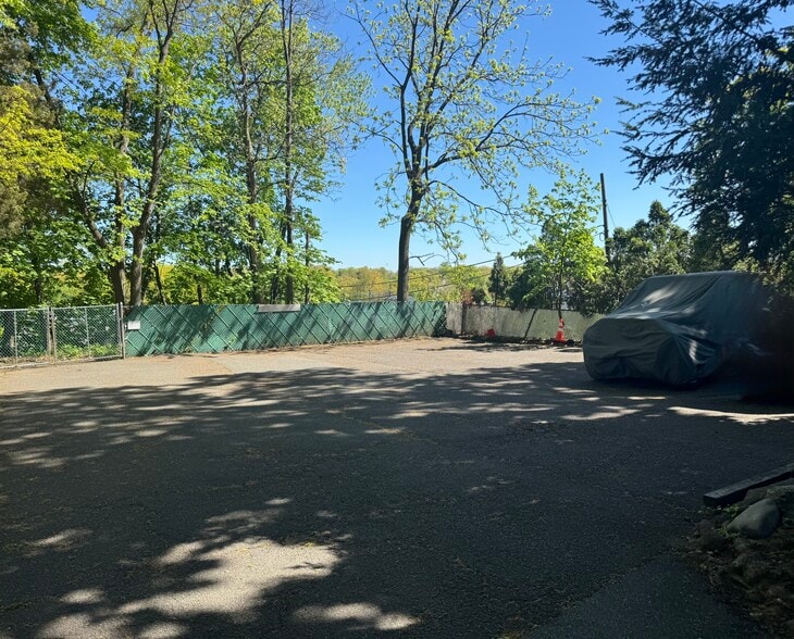 Parking lot - 98 Hillside Ave