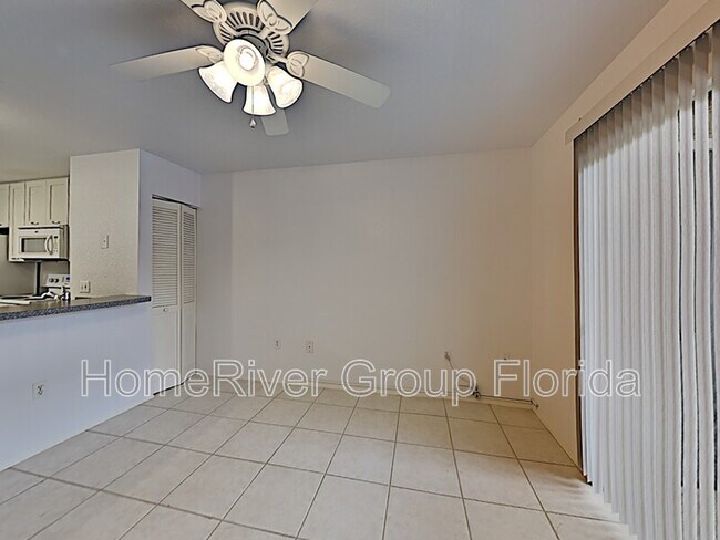 Building Photo - 850 S Tamiami Trail