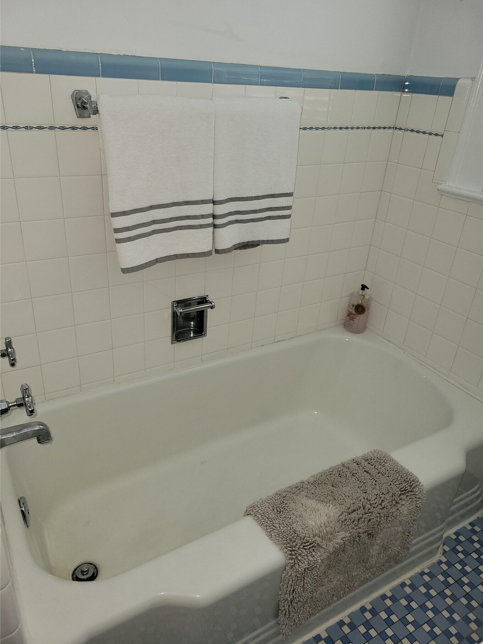 Building Photo - 2116 Market St