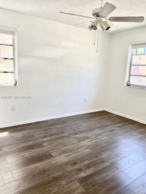 Building Photo - 517 Menendez Ave