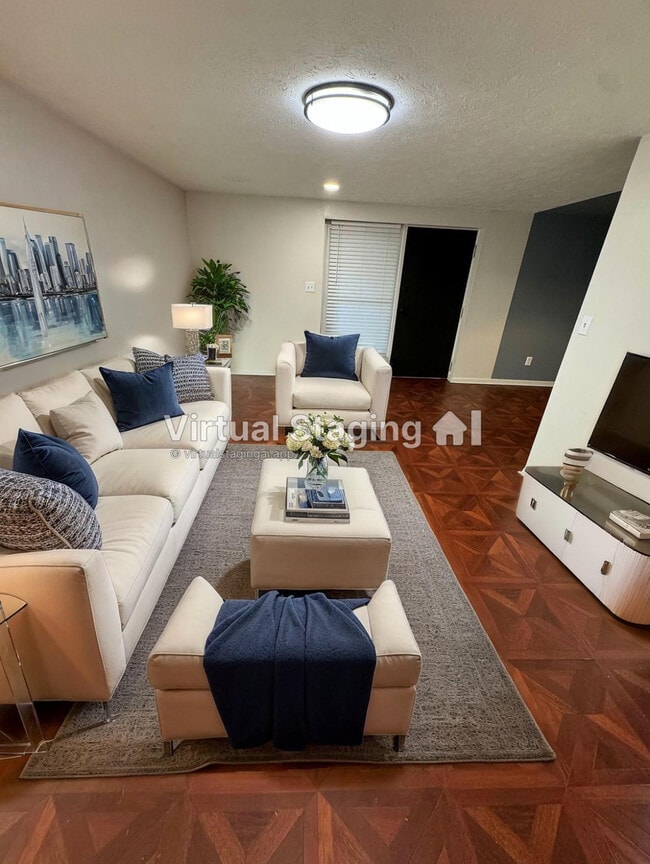 Building Photo - 120 S 38th Ave