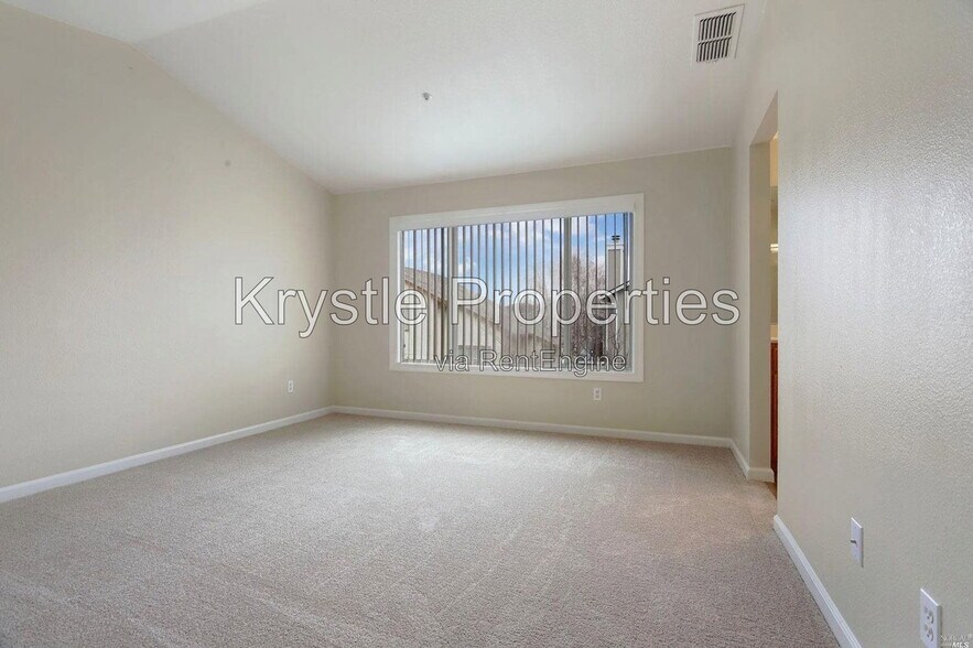 Building Photo - 700 Westpark