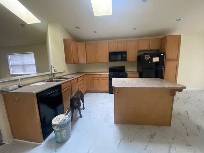 Building Photo - 4050 Gloria Ln