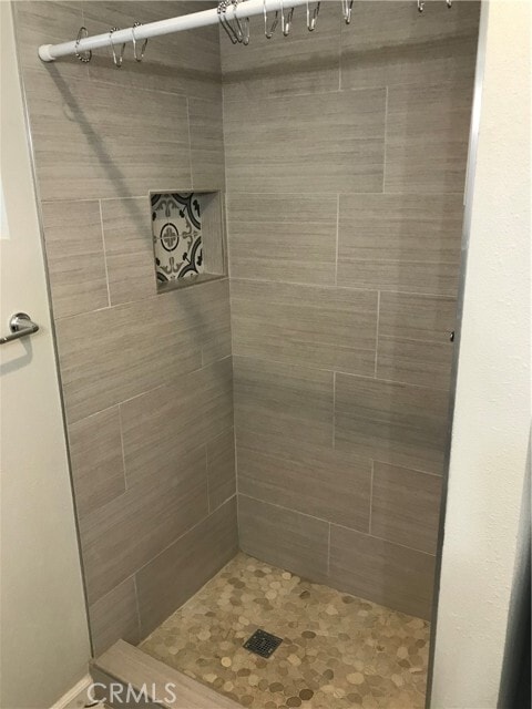 Building Photo - 430 E Bixby Rd