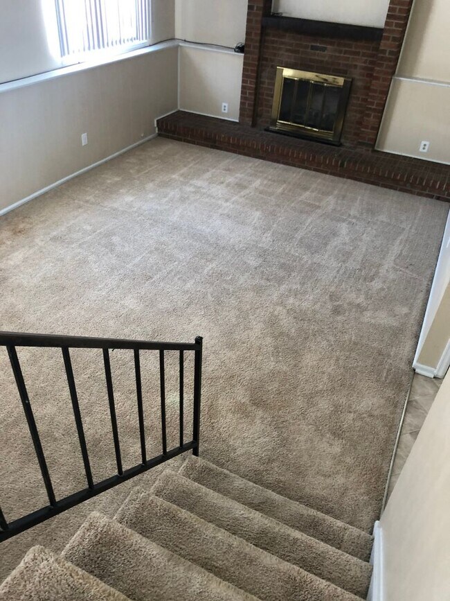 Building Photo - Coming-Soon- 4BR/2BA SINGLE FAMILY HOME