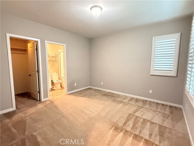 Building Photo - 100 Excursion