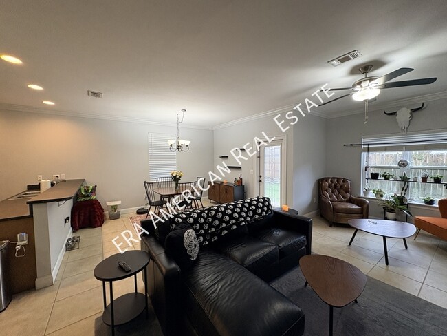 Building Photo - 485 Westgate Wy