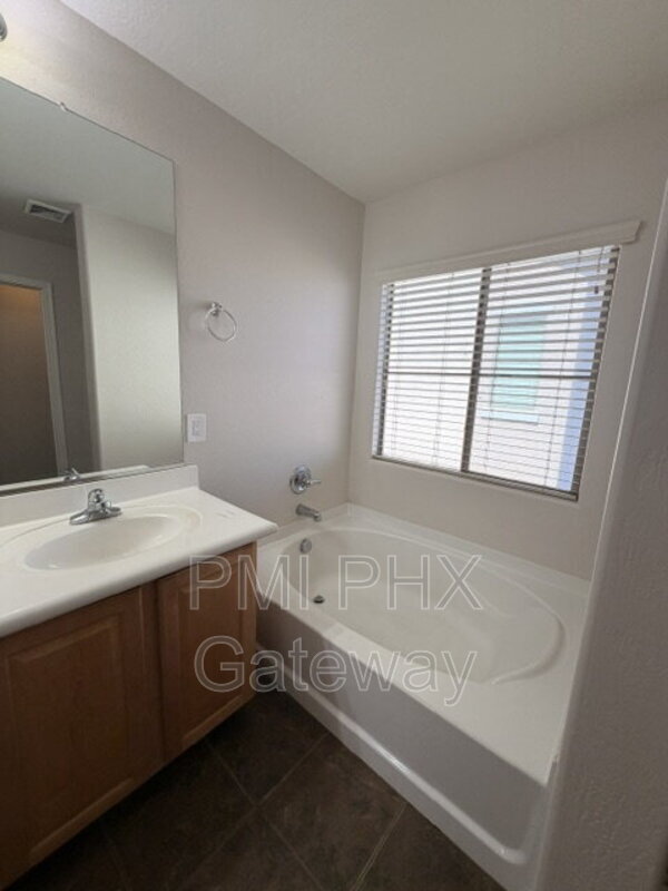 Building Photo - 453 N Citrus Ln