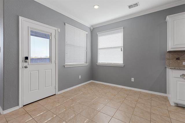 Building Photo - 10200 Saltbrush St