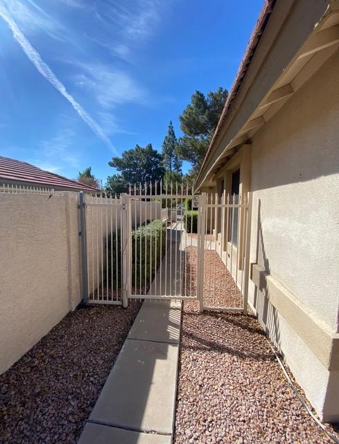 Building Photo - 721 N Mallard St