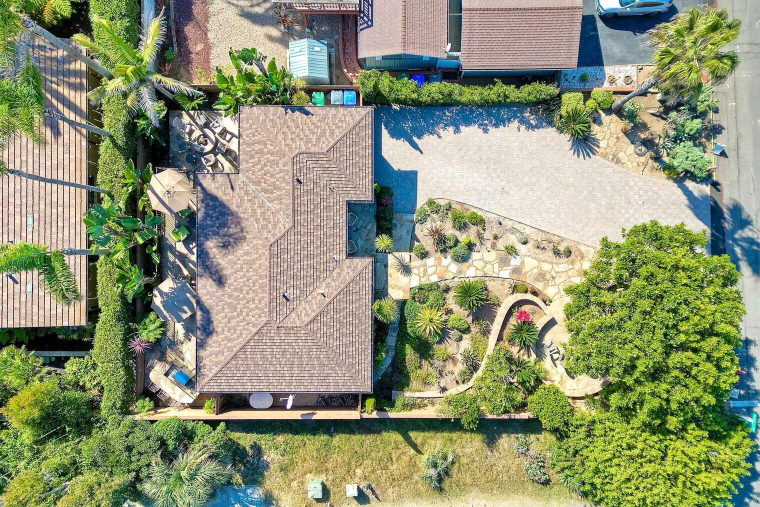 Building Photo - 5285 Shore Dr