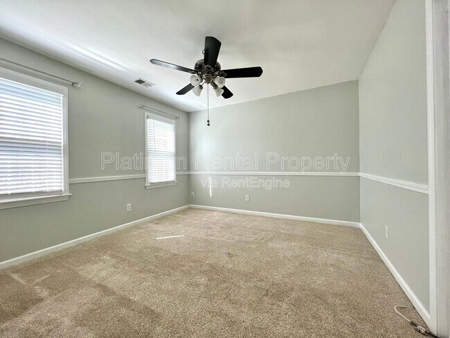 Building Photo - 3707 Rogers Cove