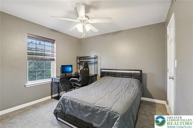 Building Photo - 270 Milkweed Dr