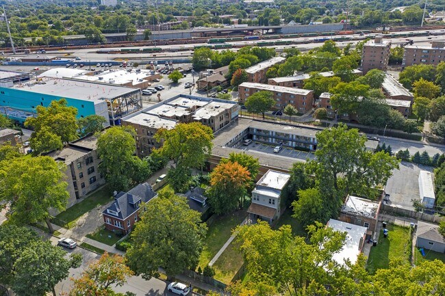 Building Photo - 6540 S Vernon Ave