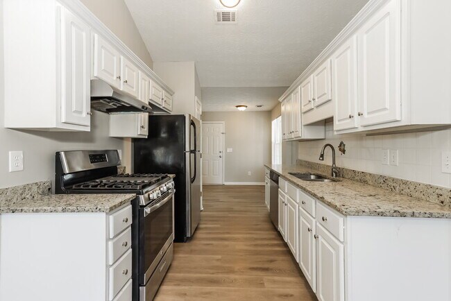 Building Photo - 35 N Greenfield Cir