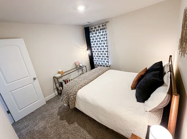 Building Photo - Spacious 4 Bedroom Home with Main-Level Primary and 2-Car Garage