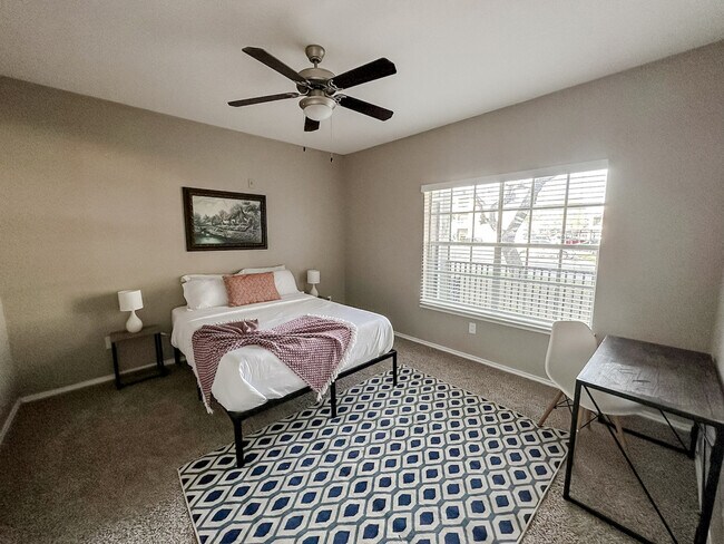 Building Photo - 6225 Saratoga Blvd