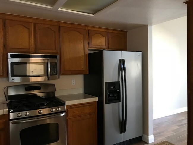 Building Photo - 3 Bed 2 Bath House in El Cajon - Brand New...