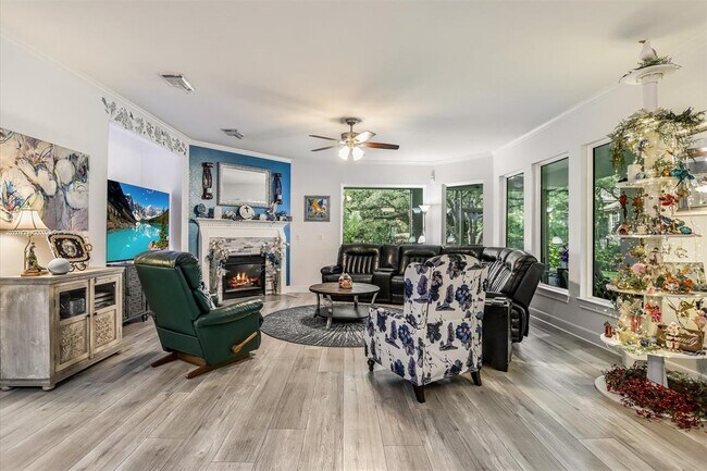 Building Photo - 902 Rio Grande Loop