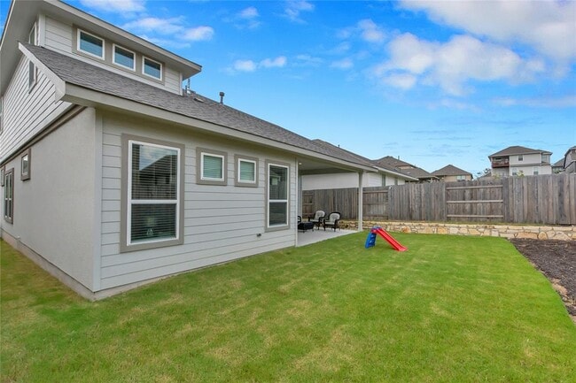 Building Photo - 563 Saturnia Dr