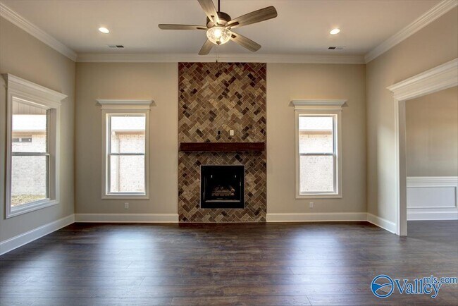 Building Photo - 12428 Narayan St