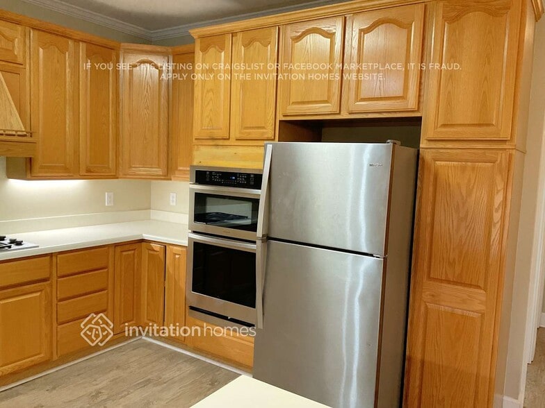 Building Photo - 1916 Bonaventure Way