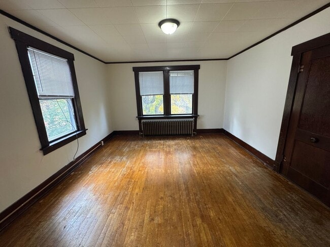 Building Photo - 616 S Grand Ave