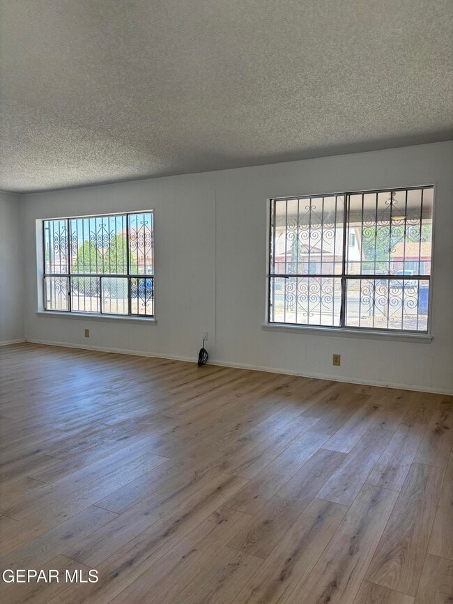 Building Photo - 5808 Dearborne Dr