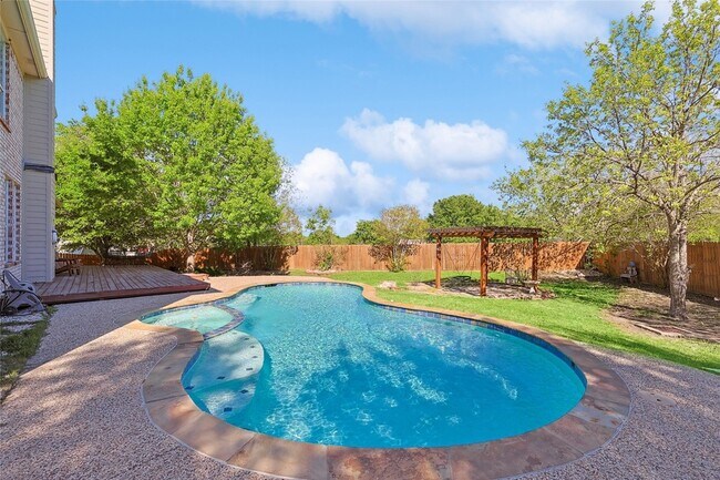 Building Photo - 5615 Teal Ct